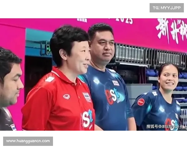 冯坤临场调度受瞩目 泰国女排对阵意大利考验执教能力 冯坤临场调度受瞩目 泰国女排对阵意大利考验执教能力